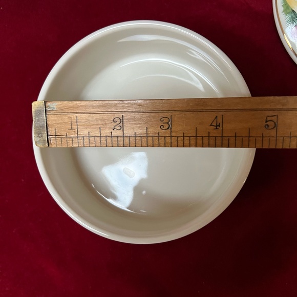 Mikasa Covered Trinket Box.”Christmas Bouquet” Christmas Garland. - Picture 10 of 10